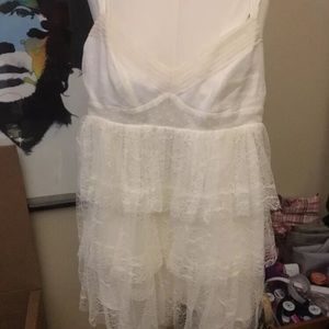 Peter Som ivory tiered lace top, Sz 4